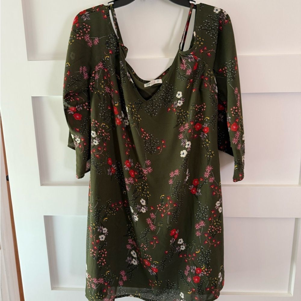 New Love Fire Floral Green Dress size medium